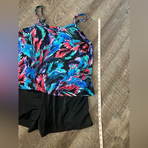 Trimshaper Farrah Swim Romper Plus- Size 22W - Picture 10 of 12